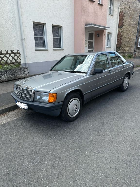 Mercedes-Benz 190 210.000 km 3.961 € Lage 32791