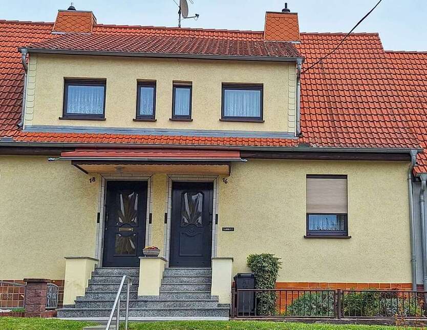 Haus zum Kaufen in Pößneck 145.000 € 112 m²