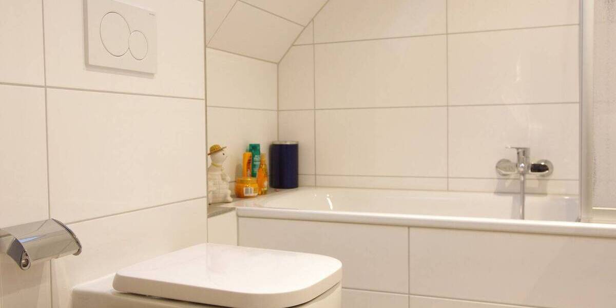 Etagenwohnung Elsfleth Erlenteich - 5 Zimmer, 171 m&sup2;, 1.085&euro; | Angebot:26700327