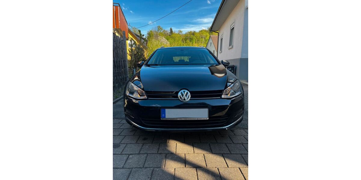 VW Golf 135.000 km 8.899 &euro; Zell i.W. 79669