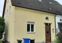 Doppelhaushälfte mit großem Garten