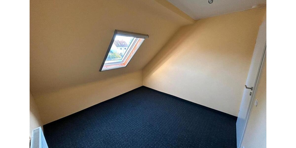 Reihenhaus Alsdorf - 3.5 Zimmer, 81 m&sup2;, 820&euro; | Angebot:25022703