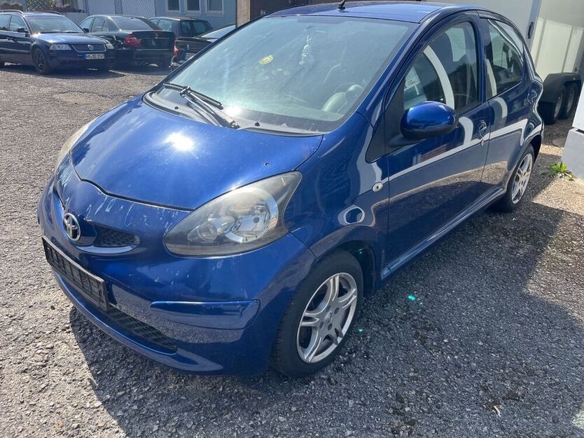Aygo (X)