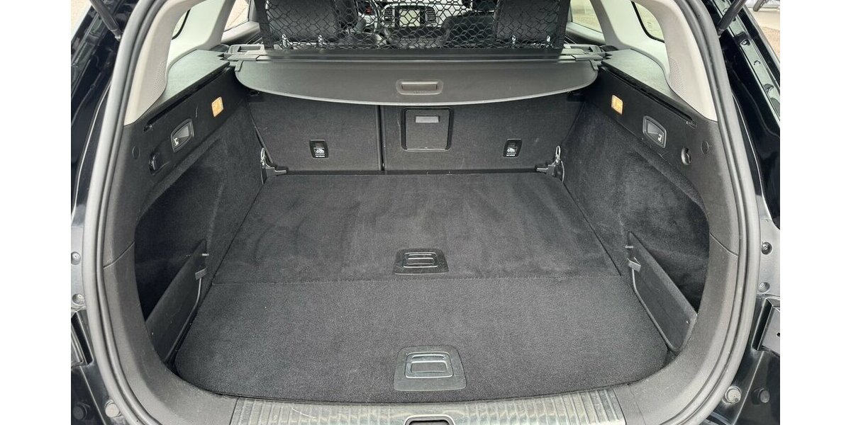 Renault Talisman 1.6 dCi LIMITED/NAVI/LEDER/SCHECKHEFT 147.807 km 11.900 &euro; Villingen-Schwenningen 78054