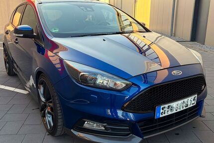 Ford Focus 117.123 km 17.000 &euro; Schloß Holte-Stukenbrock 33758