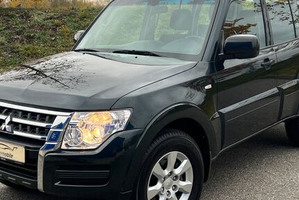Mitsubishi Pajero 34.234 km 37.990 € München 81243