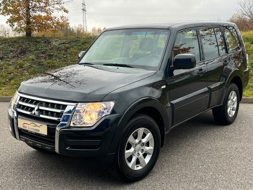 Mitsubishi Pajero 34.234 km 37.990 € München 81243