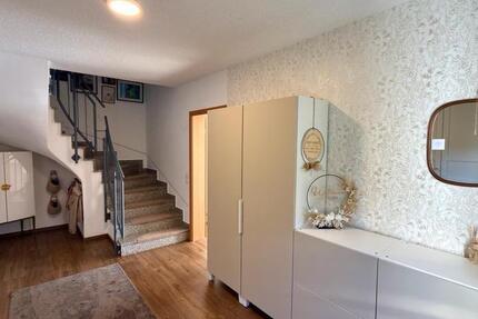 Haus Bad Laasphe - 5 Zimmer, 140 m&sup2;, 285.000&euro; | Angebot:26383058