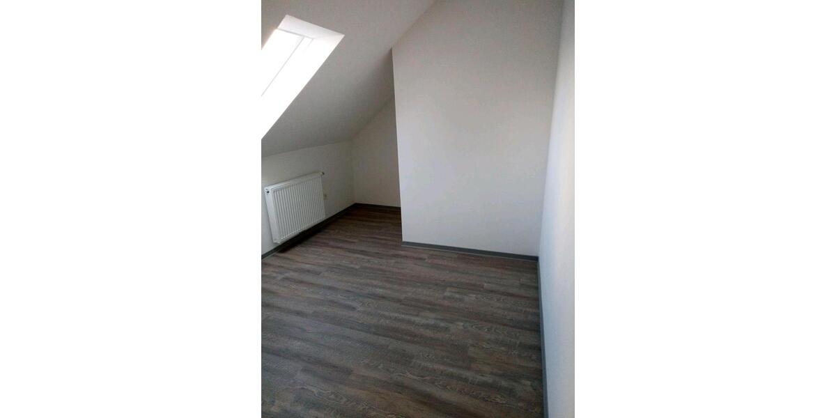 Dachgeschoßwohnung Apen - 3 Zimmer, 70 m&sup2;, 850&euro; | Angebot:25380283