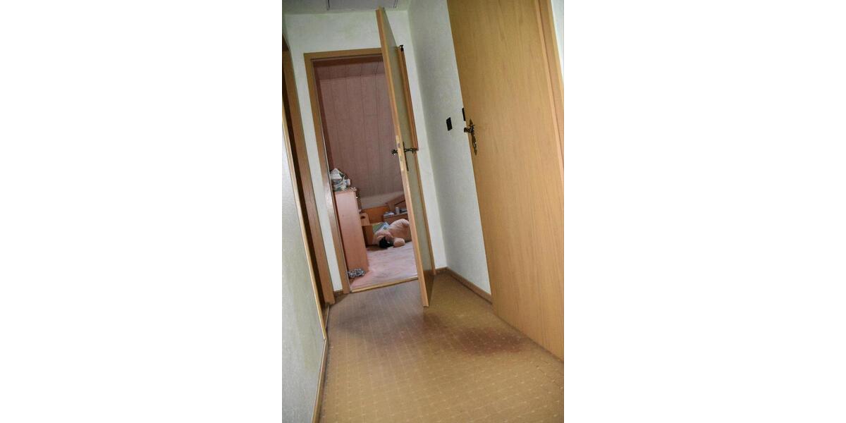 Einfamilienhaus Teutschenthal - 6 Zimmer, 130 m&sup2;, 270.000&euro; | Angebot:24772400