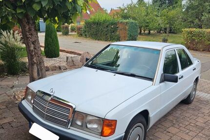 Mercedes-Benz 190 314.000 km 8.600 &euro; Bühl 77815