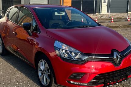 Renault Clio 65.300 km 8.900 &euro; Leipheim 89340