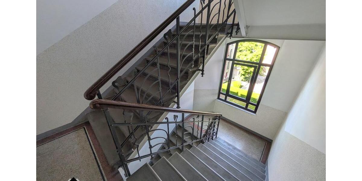 Dachgeschoßwohnung Zwickau - 2 Zimmer, 55 m&sup2;, 270&euro; | Angebot:26008207