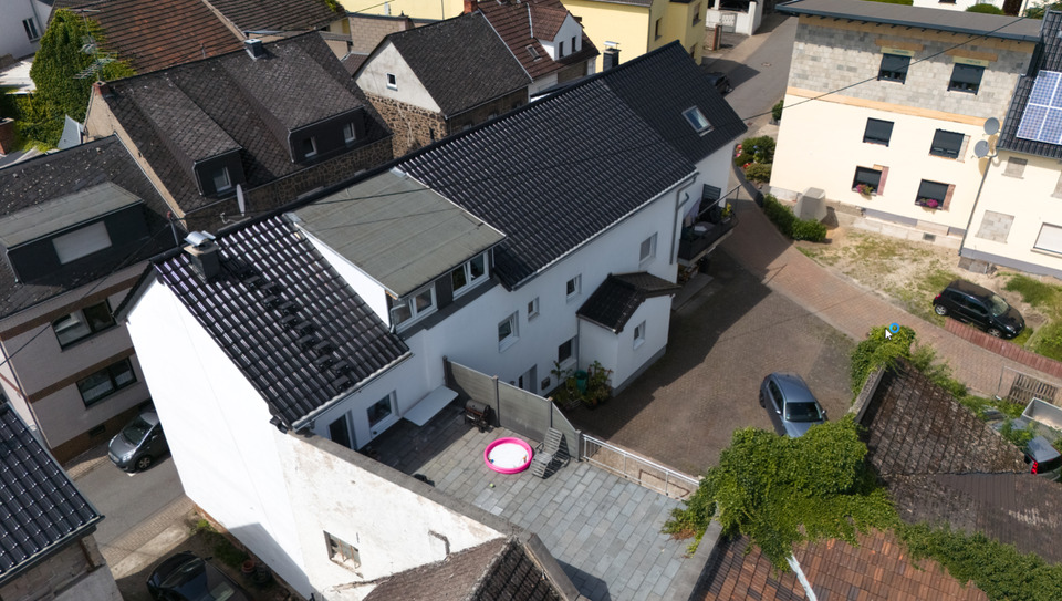 Kernsaniertes Mehrfamilienhaus in Kettig -ohne Makler- 16.5 zimmer