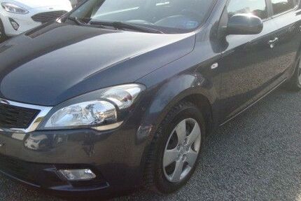 Kia ceed Sportswagon 182.000 km 1.650 &euro; Engelskirchen-Loope 51766