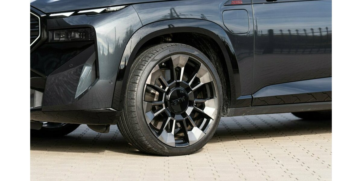 BMW XM Label - DrivAssProf ParkAss Label 11.000 km 142.800 &euro; Minden 32423