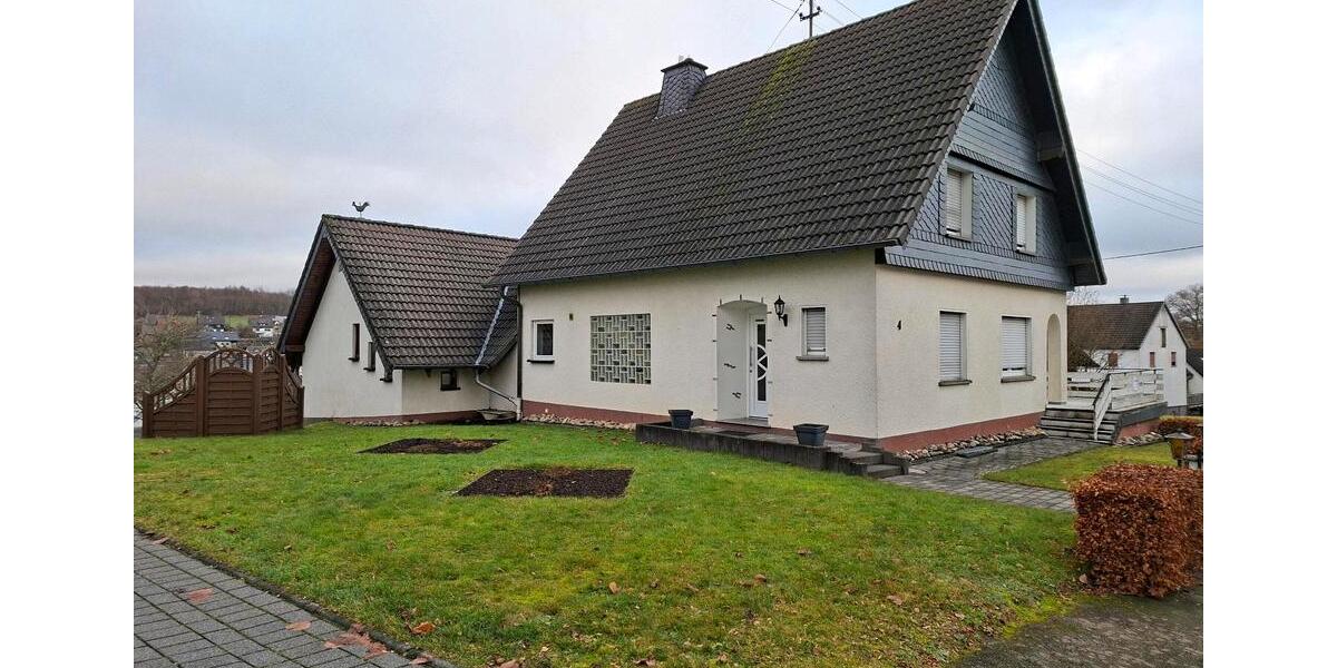 Einfamilienhaus Wenden - 3 Zimmer, 154 m&sup2;, 380.000&euro; | Angebot:24658030