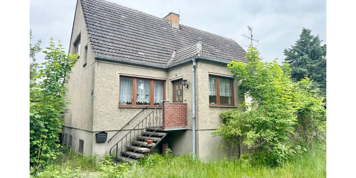 HORN IMMOBILIEN ++ großes Haus 7 Zimmer, mit großem Grundstück in Altentreptow, sanierungsbedürftig - Einfamilienhaus Altentreptow | Angebot:26875451
