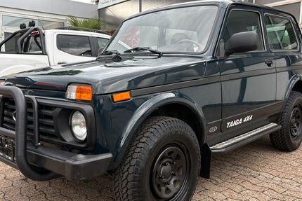 Lada Niva 54.700 km 16.999 &euro; Liebenau 31618