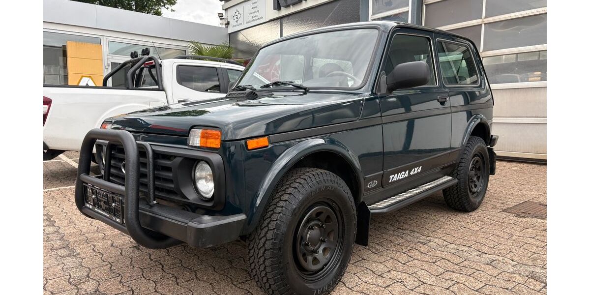 Lada Niva 54.700 km 16.999 &euro; Liebenau 31618