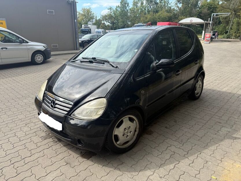 Mercedes-Benz A 190 107.000 km 2.750 € Berlin 13127