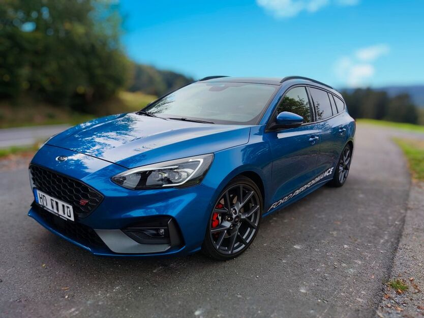 Ford Focus 52.000 km 29.500 € Erbach 64711