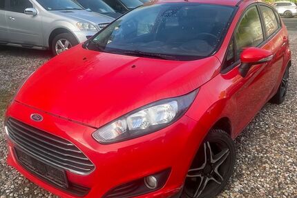 Ford Fiesta 139.000 km 2.450 &euro; Berlin 10245