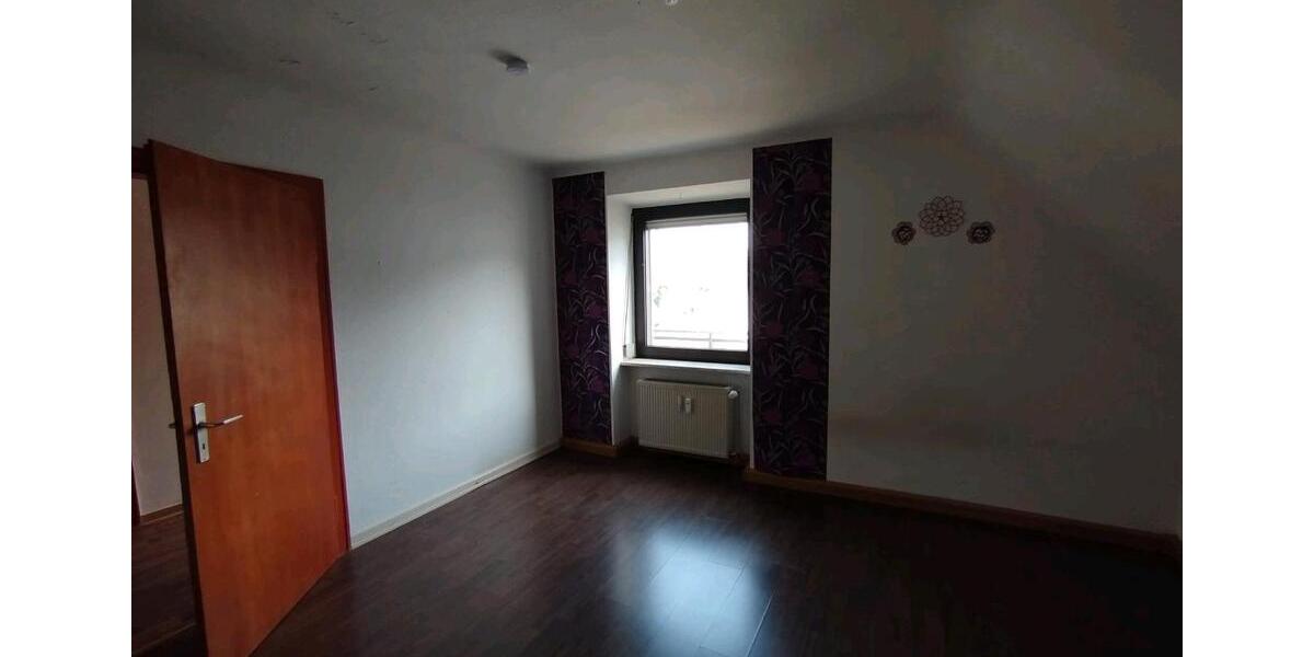 Dachgeschoßwohnung Eppelborn - 3 Zimmer, 94 m&sup2;, 520&euro; | Angebot:26412254