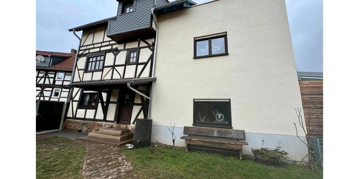 Einfamilienhaus Herleshausen - 4 Zimmer, 150 m&sup2;, 1.300&euro; | Angebot:26124290