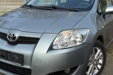 Toyota Auris 142.000 km 5.299 &euro; Müschenbach 57629