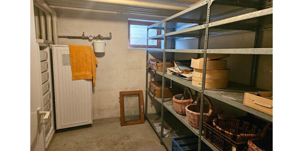 Dachgeschoßwohnung Stetten - 7 Zimmer, 99 m&sup2;, 275.000&euro; | Angebot:26223959