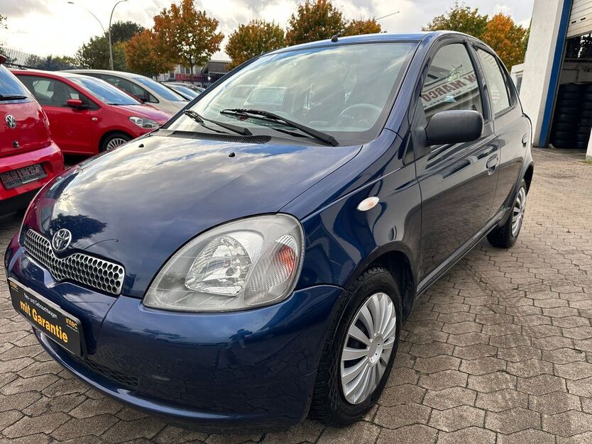 Toyota Yaris 120.000 km 1.990 € Hamburg 20537