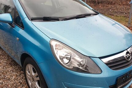 Opel Corsa 135.268 km 2.999 &euro; Berlin 12055