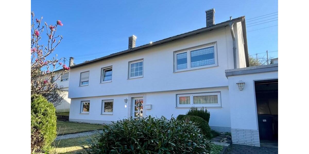 Einfamilienhaus Freudenberg - 8 Zimmer, 150 m&sup2;, 290.000&euro; | Angebot:26223470