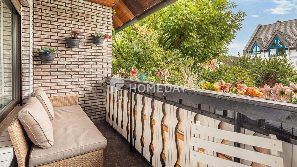 Zweifamilienhaus mit 210 m² Wohnfläche, Wintergärten, Loggia und gepflegtem Gartenparadies 1 zimmer