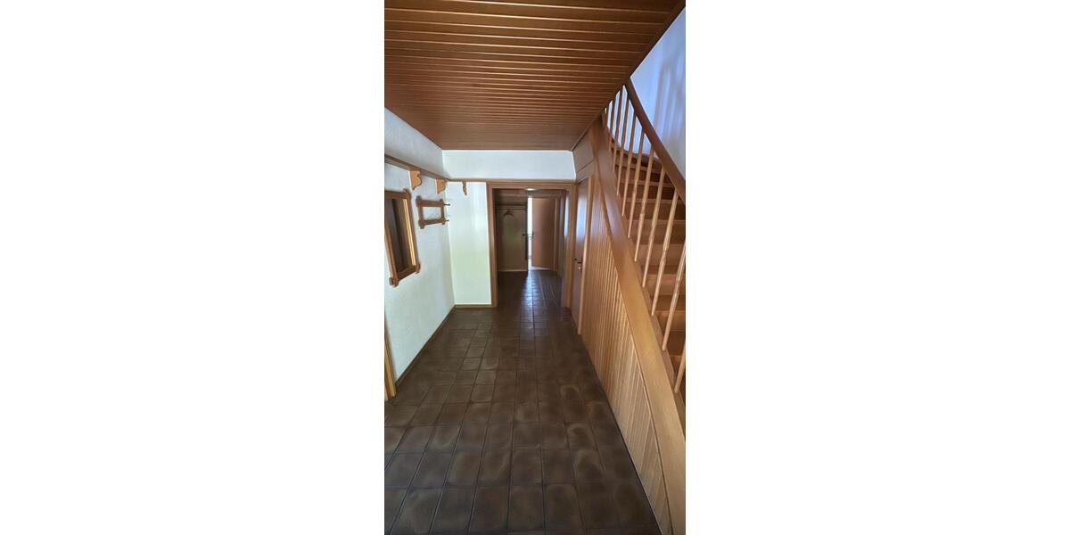 Einfamilienhaus Bad Berleburg - 6 Zimmer, 220 m&sup2;, 270.000&euro; | Angebot:26932006