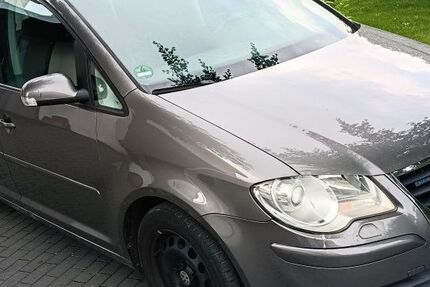 VW Touran 275.000 km 2.600 &euro; Otzberg 64853