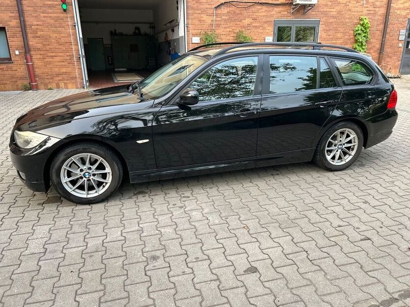 320