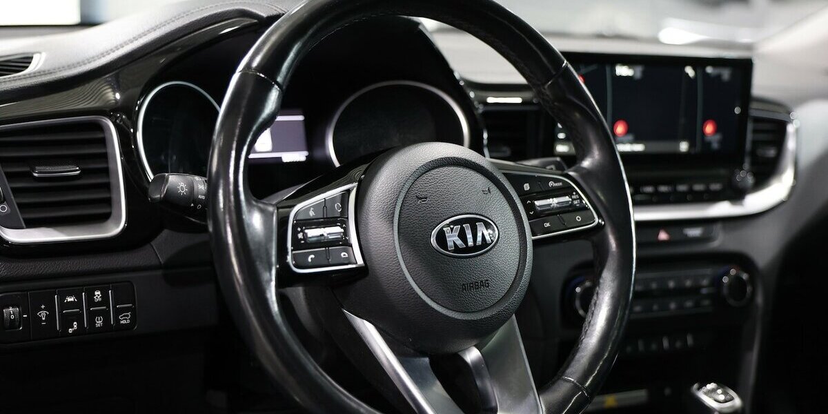 Kia XCeed 1.4 T-GDI LUNCH-X-EDITION / PANORAMA, LED 95.000 km 16.444 &euro; Hamm 59077