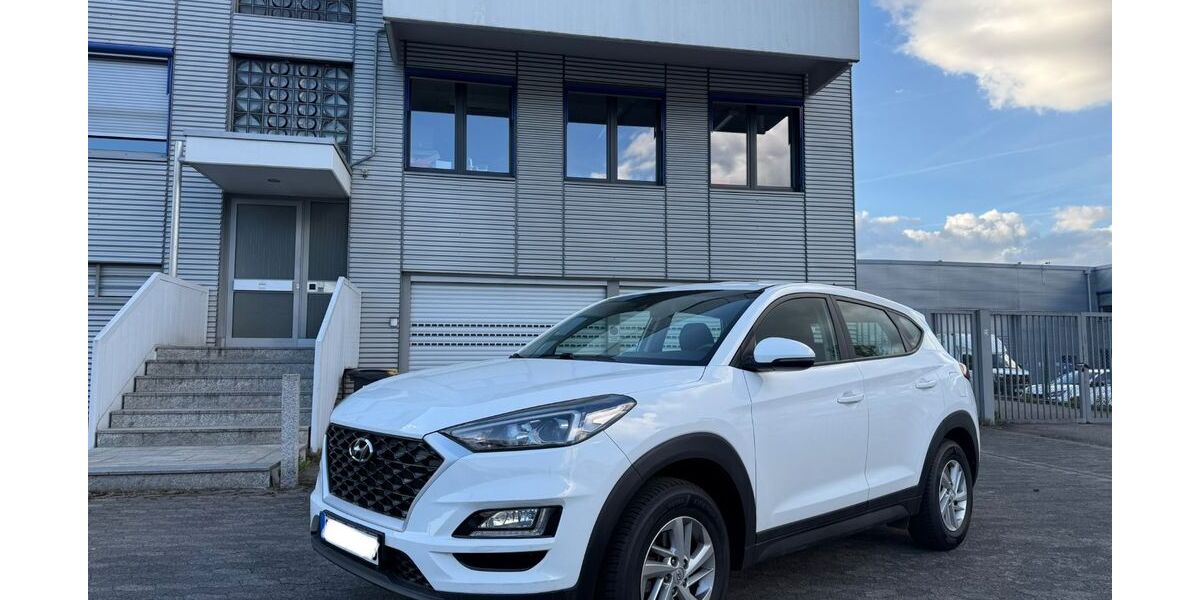 Hyundai TUCSON 79.374 km 13.900 &euro; Saarbrücken 66133