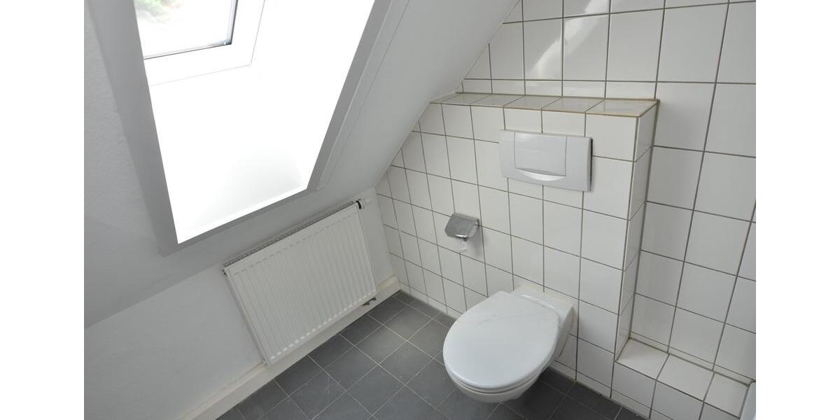 Dachgeschoßwohnung Germersheim - 2 Zimmer, 25 m&sup2;, 370&euro; | Angebot:26665546