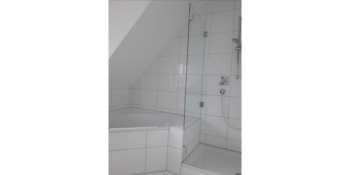 Dachgeschoßwohnung München Allach-Untermenzing - 3 Zimmer, 83 m&sup2;, 2.290&euro; | Angebot:25985130
