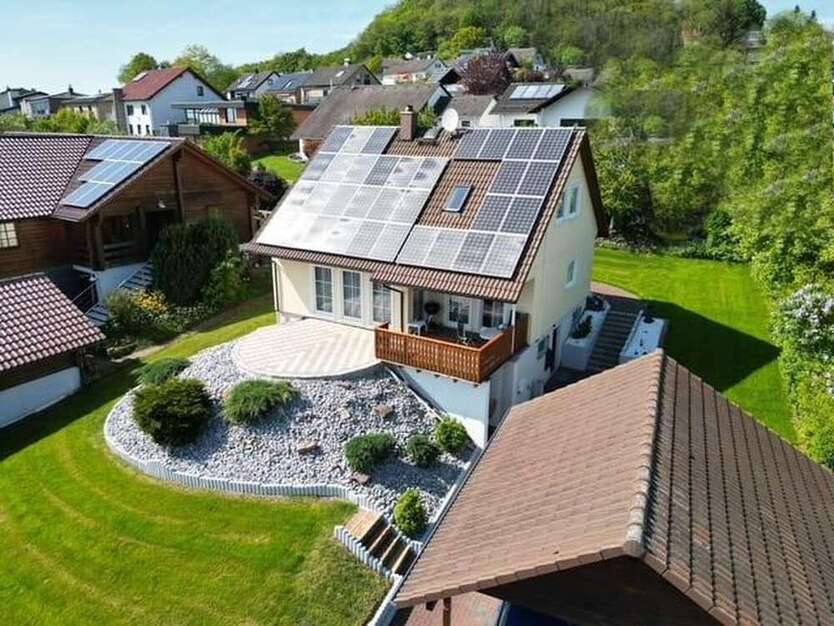 Haus zum Kaufen in Zierenberg 349.000 € 162 m²