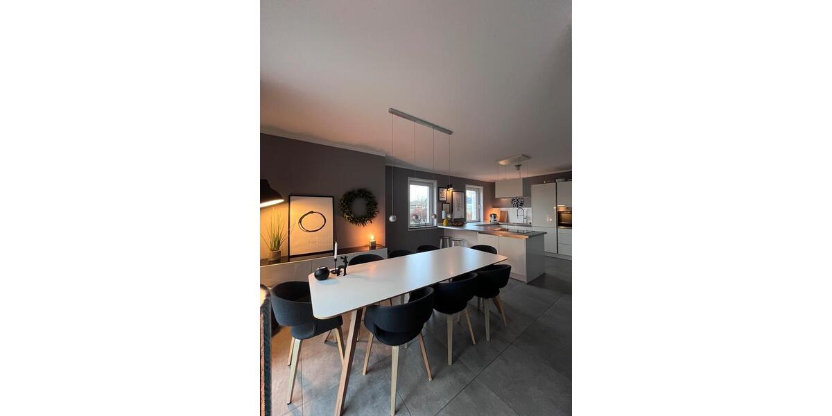 Haushälfte mit 155 m2, 5 Zimmer, Garten, Carport, Photovoltaik 5 zimmer