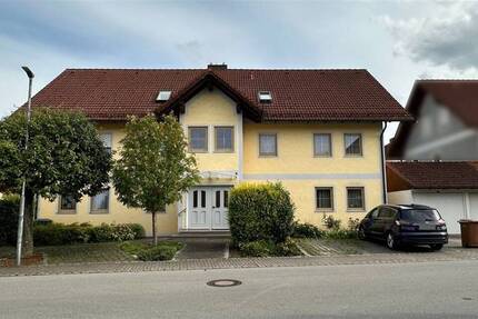 Top gepflegte Dachgeschosswohnung in Plattling. 2 zimmer