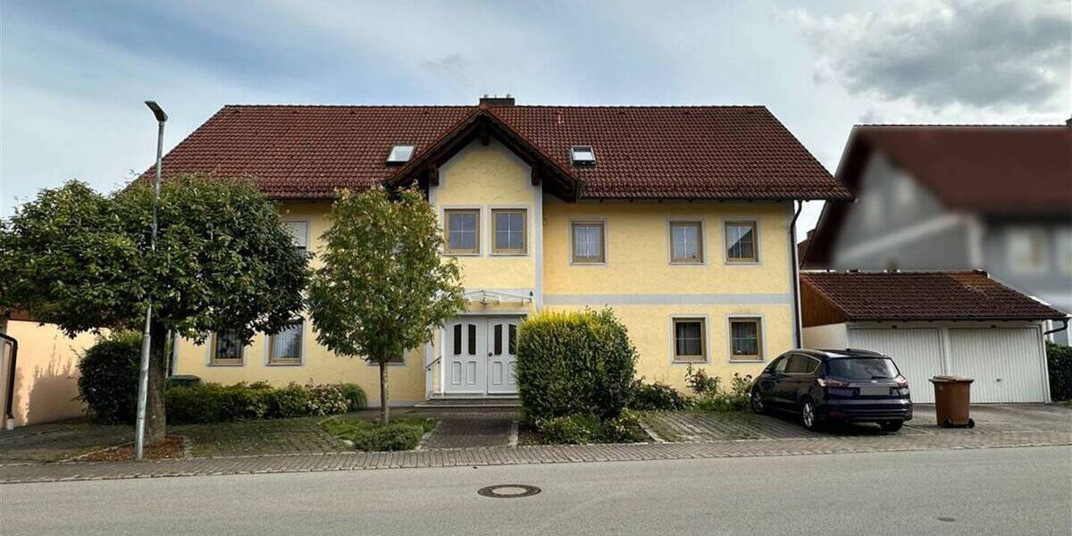 Top gepflegte Dachgeschosswohnung in Plattling. 2 zimmer