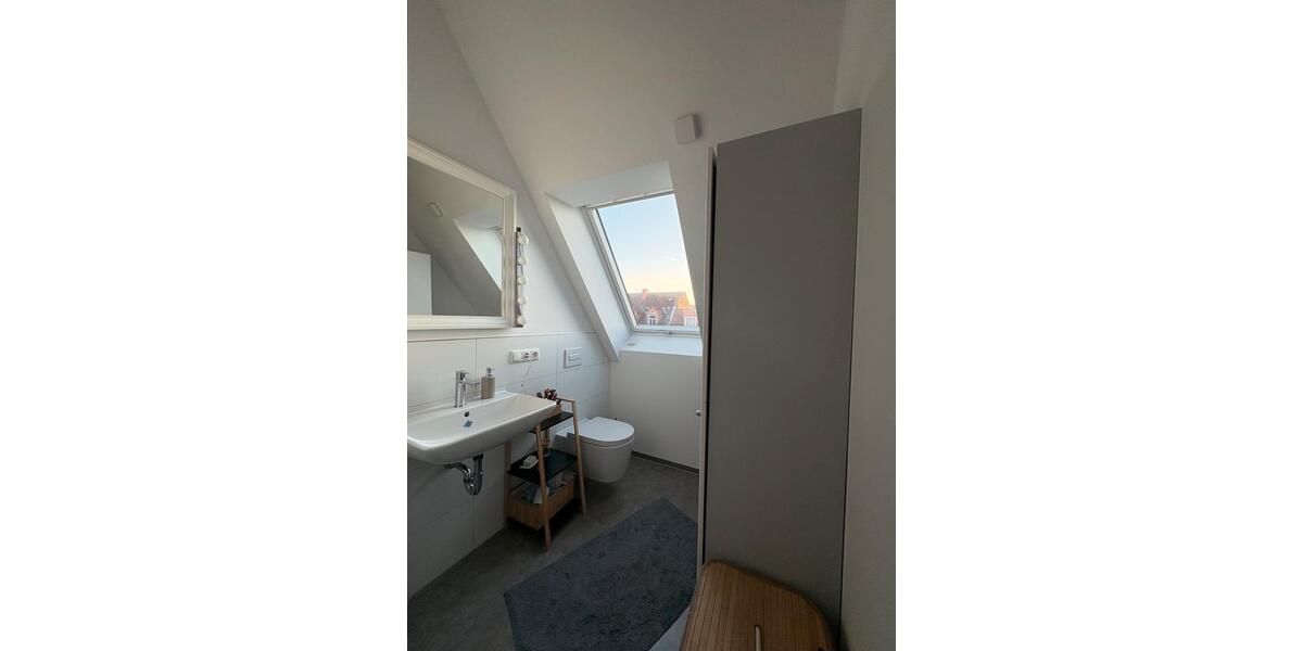 Dachgeschoßwohnung Erfurt Johannesplatz - 1 Zimmer, 38 m&sup2;, 500&euro; | Angebot:25399995