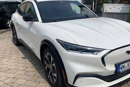 Ford Mustang Mach-E 39.000 km 25.950 € Weinstadt 71384