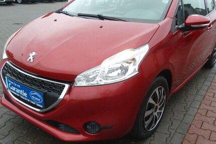 Peugeot 208 81.000 km 5.300 &euro; Hamm 59073