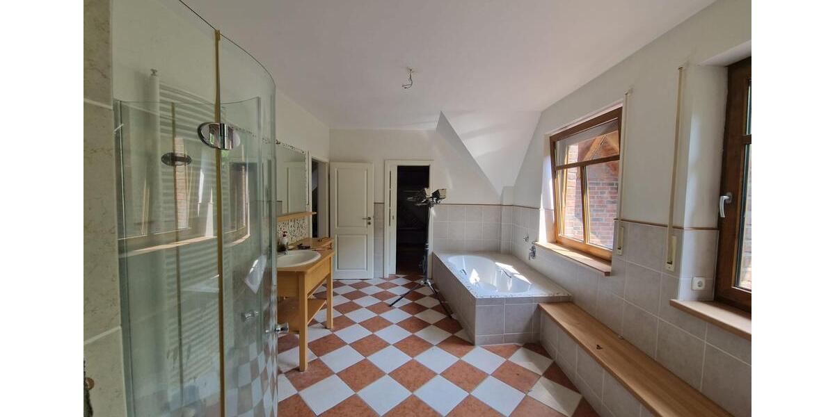 Mehrfamilienhaus, Wohnhaus Bakum - 7 Zimmer, 257 m&sup2;, 485.000&euro; | Angebot:26865164